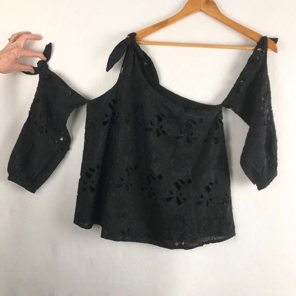 Line + Dot NWT Women's Small Black Floral Lace One Shoulder Asymmetrical Top - Picture 1 of 8